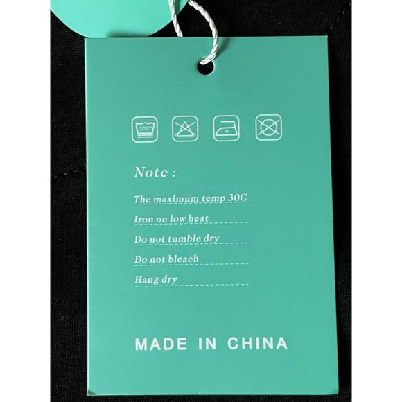 Mintreus Black Sleeveless Romper XL NWT Utility Pocket Minimalist Chic Playsuit - Picture 2 of 11